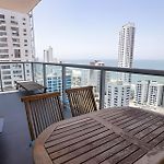 Lujoso Apto de 2 habitaciones en piso 23-Infinitum