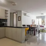 Lujoso Apto de 2 habitaciones en piso 23-Infinitum