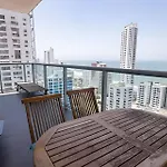 Lujoso Apto de 2 habitaciones en piso 23-Infinitum